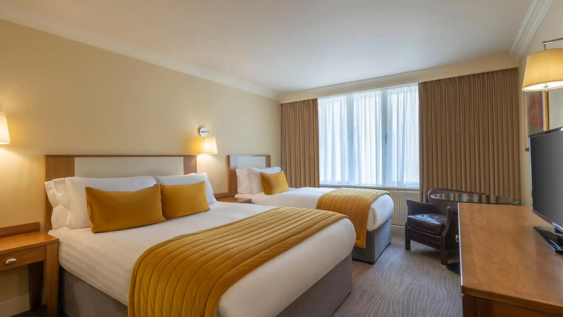 Salthill Hotel Galway 4*,