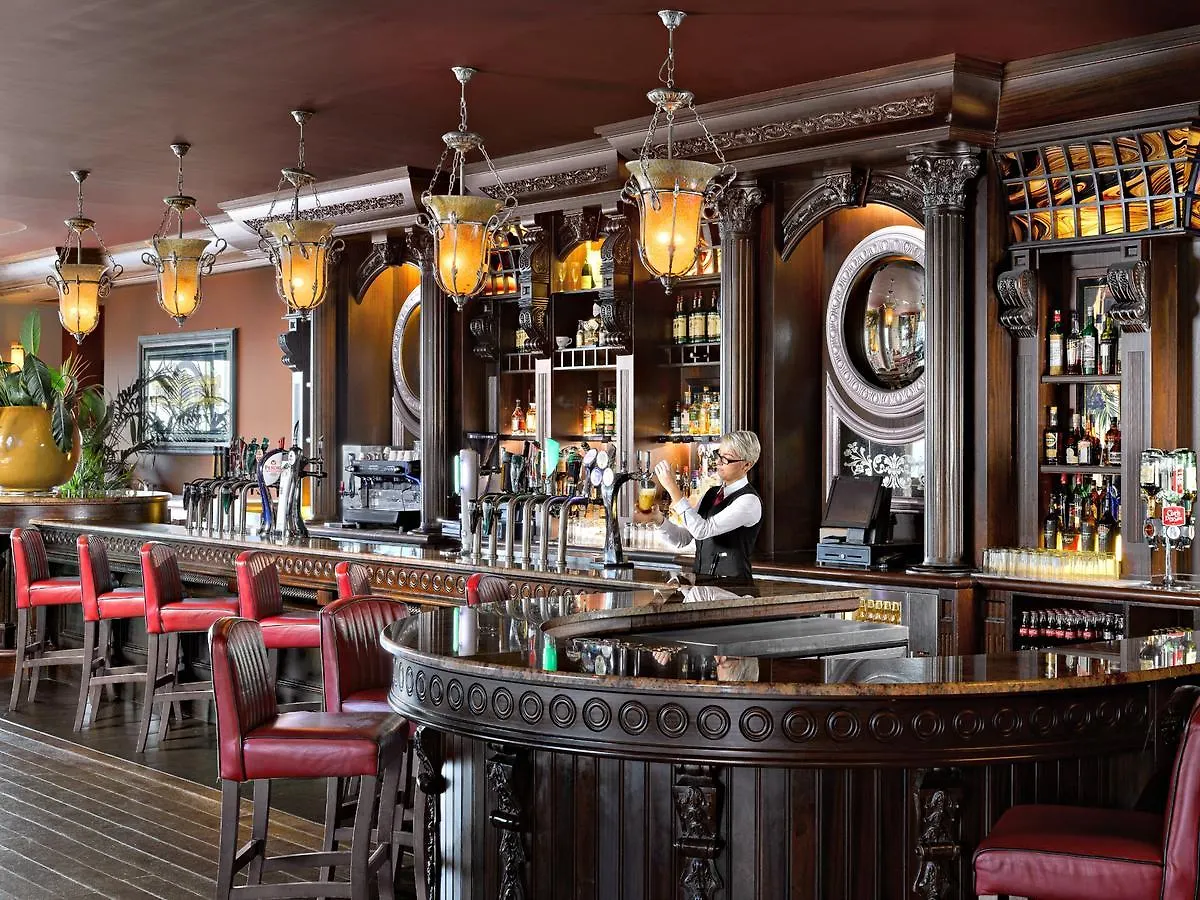 Salthill Hotel Galway 4*,